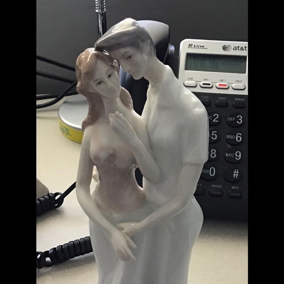 PORCELAIN LOVE COUPLE - Picture 2 of 8